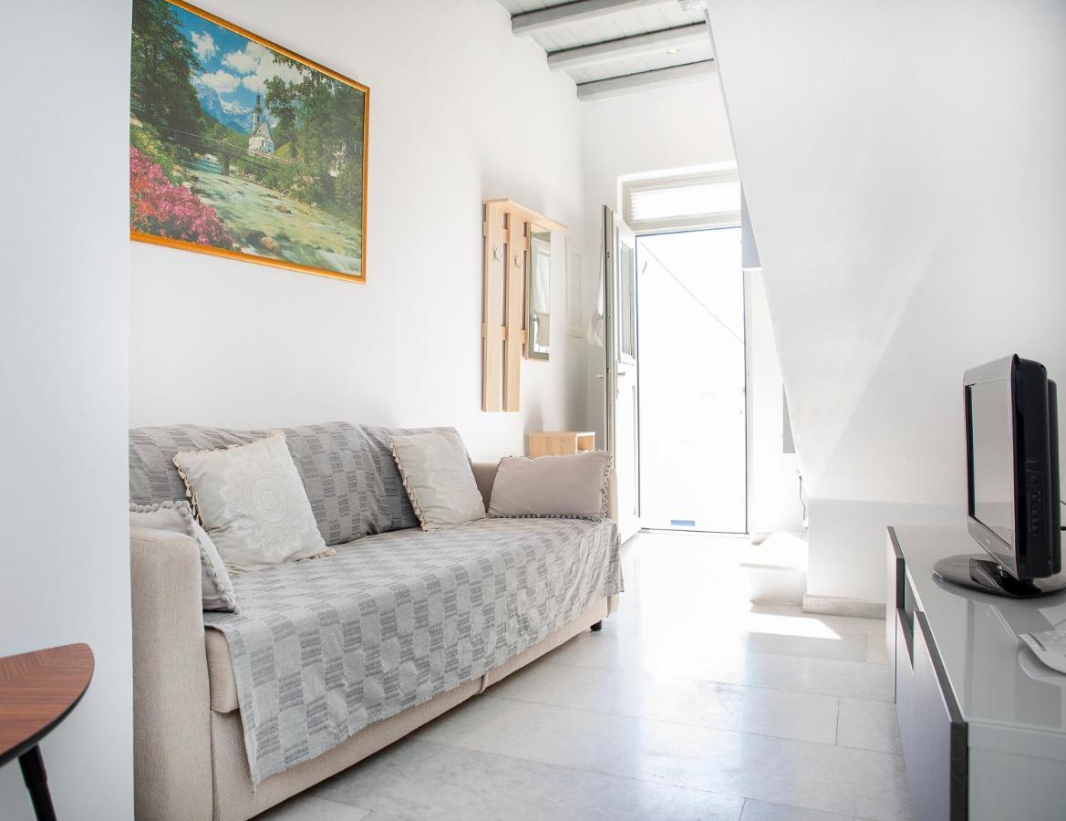 Caper-2 Bedroom Traditional Home With Amazing View Naousa  Exterior photo